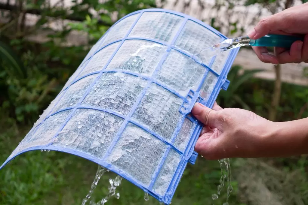 cleaning air conditioner dirty filter